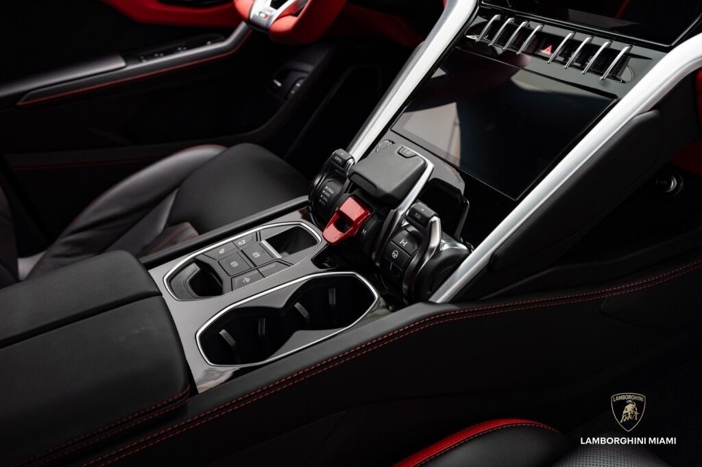 2024 Lamborghini Urus S North Miami Beach FL
