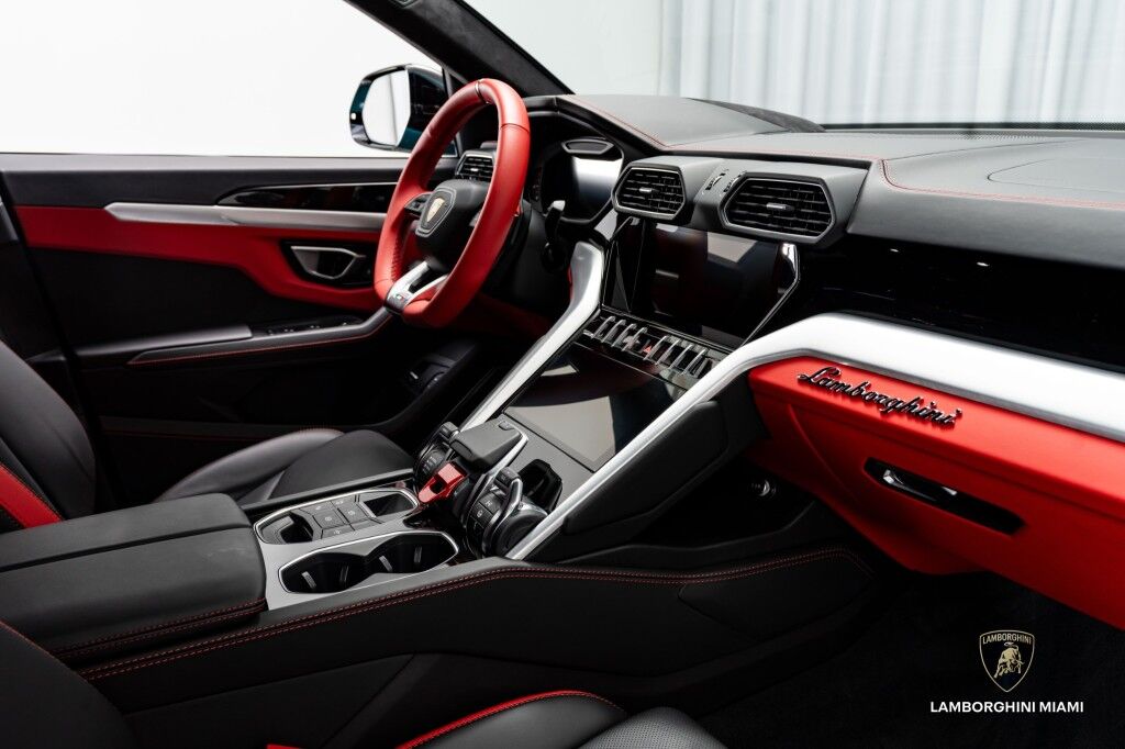 2024 Lamborghini Urus S North Miami Beach FL