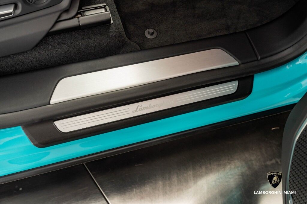 2024 Lamborghini Urus S North Miami Beach FL