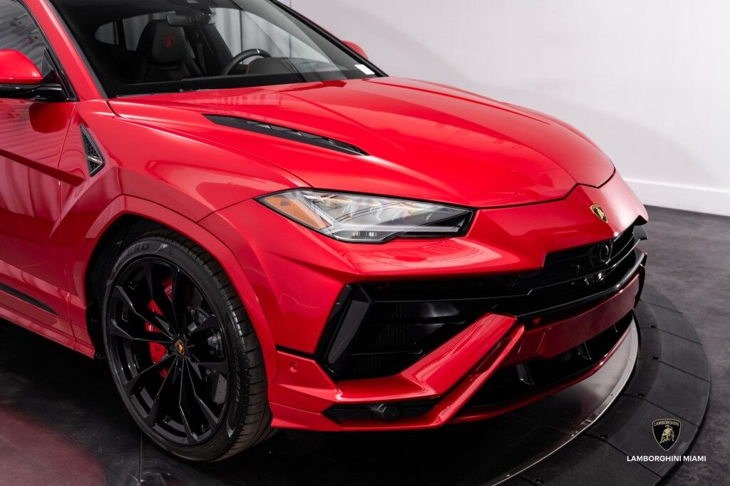 2024 Lamborghini Urus S