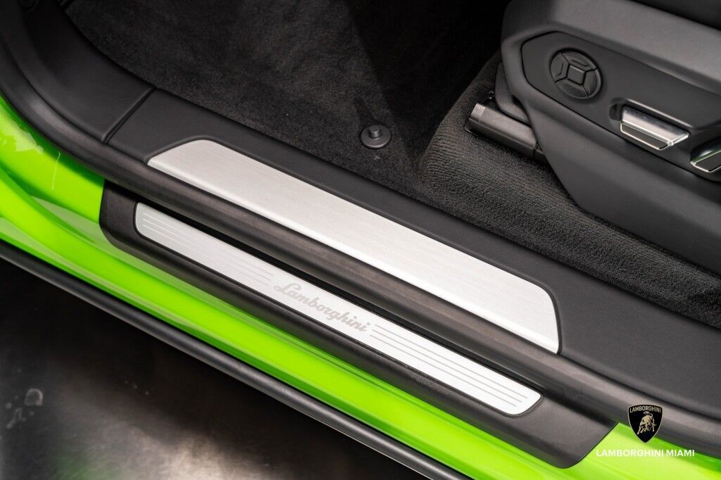 2024 Lamborghini Urus S North Miami Beach FL