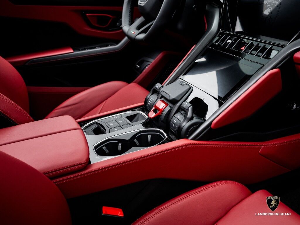 2024 Lamborghini Urus S North Miami Beach FL