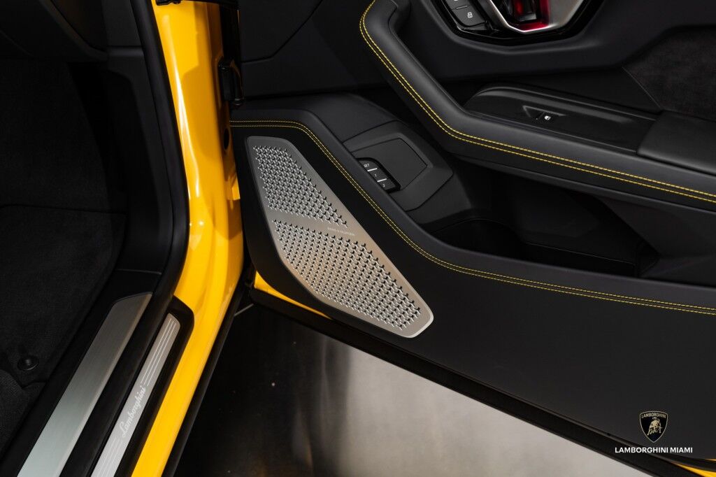 2024 Lamborghini Urus S North Miami Beach FL