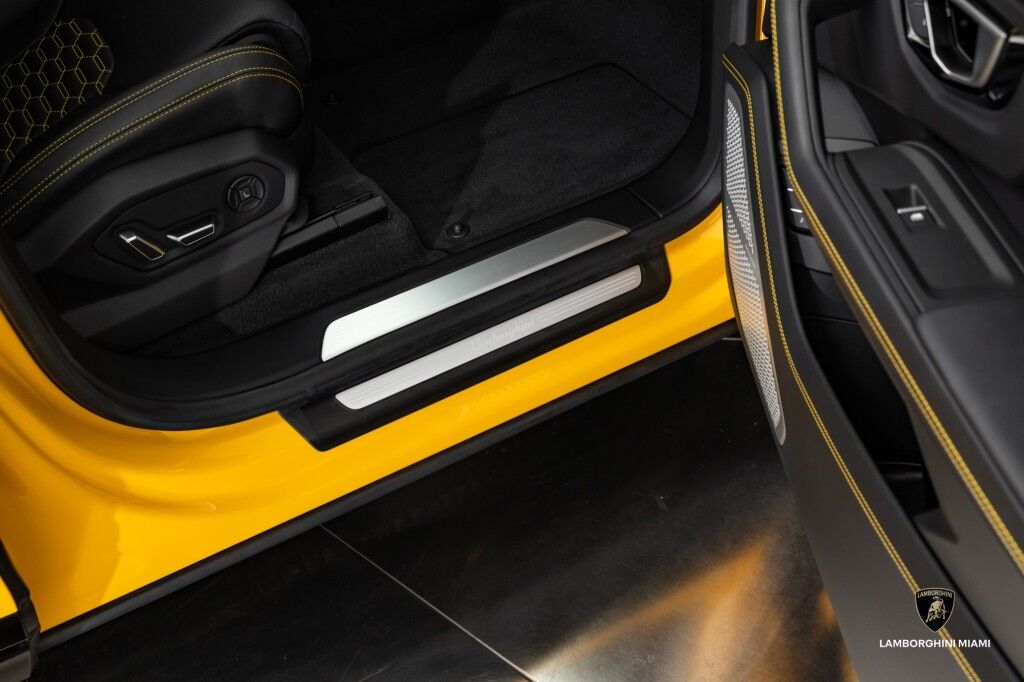 2024 Lamborghini Urus S North Miami Beach FL