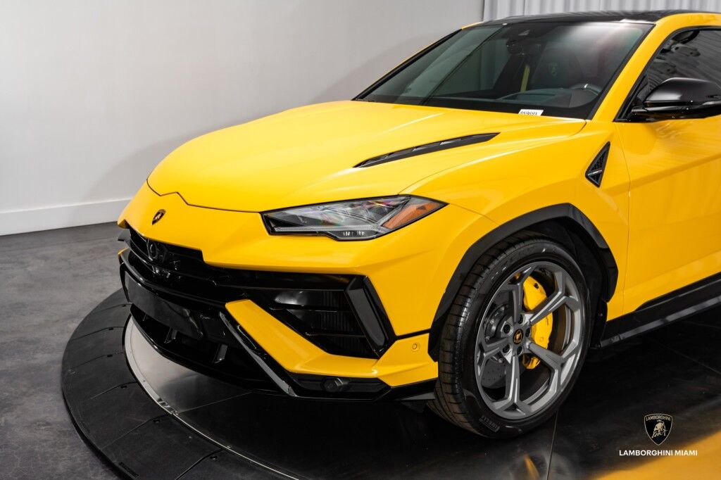 2024 Lamborghini Urus S North Miami Beach FL