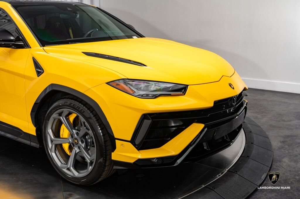 2024 Lamborghini Urus S