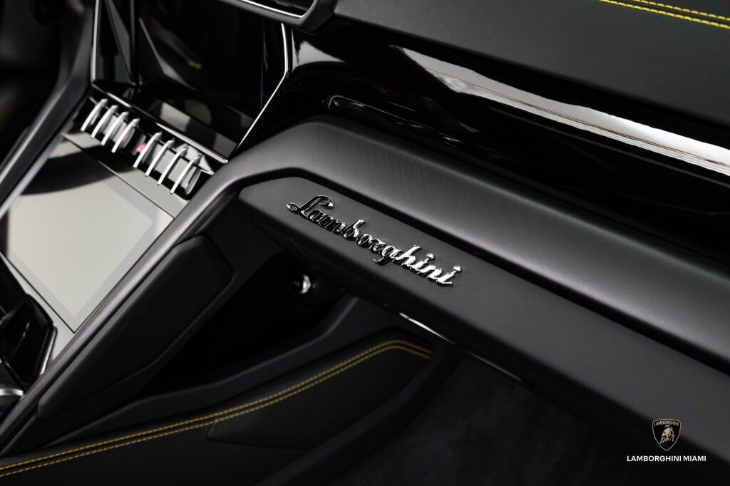 2024 Lamborghini Urus S North Miami Beach FL