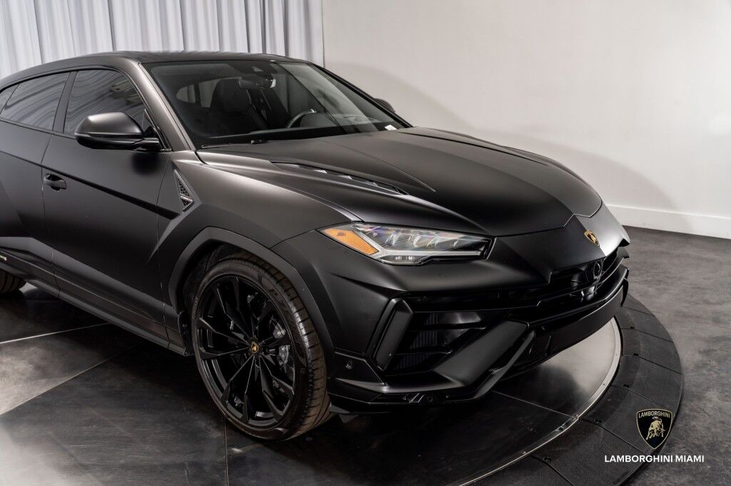 2024 Lamborghini Urus S