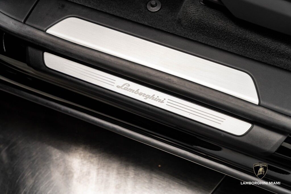 2024 Lamborghini Urus S North Miami Beach FL