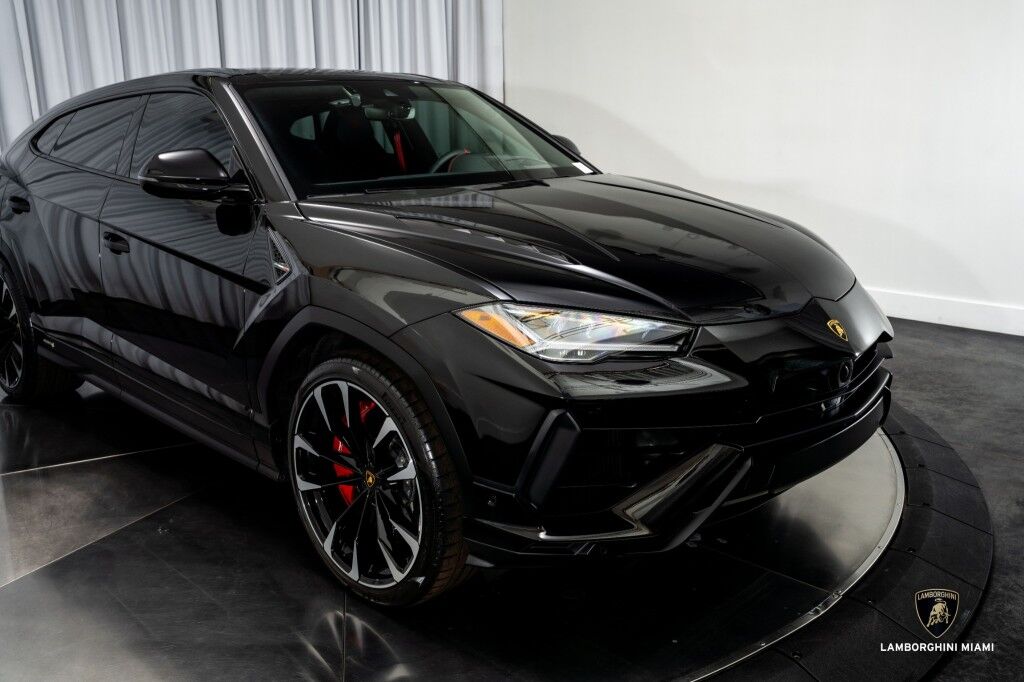 2024 Lamborghini Urus S