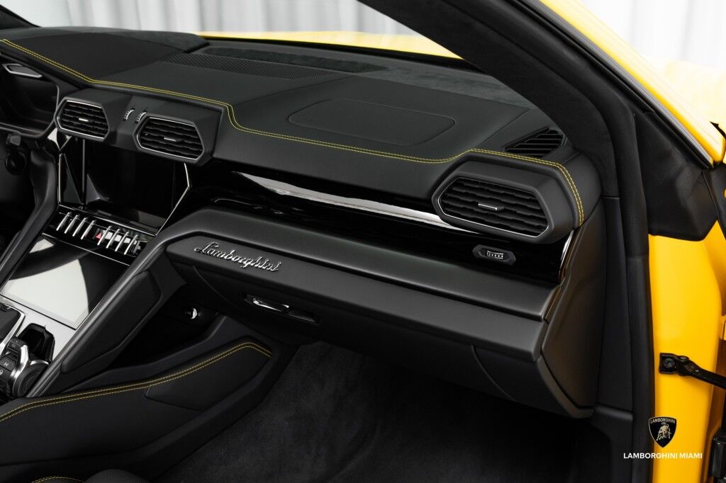 2024 Lamborghini Urus S North Miami Beach FL
