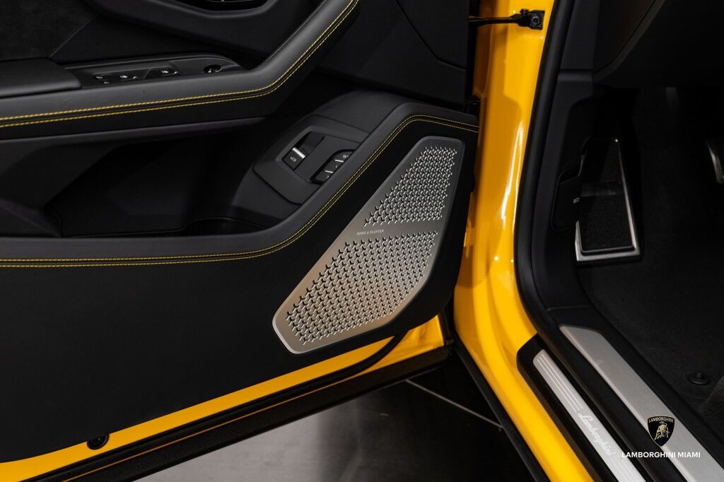 2024 Lamborghini Urus S North Miami Beach FL