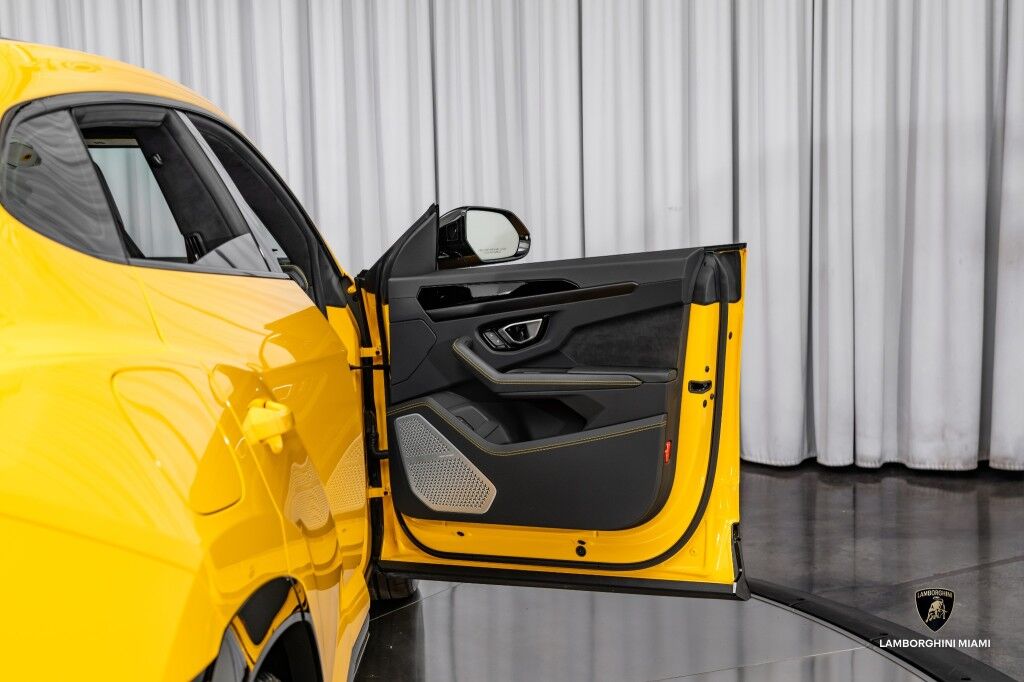 2024 Lamborghini Urus S North Miami Beach FL