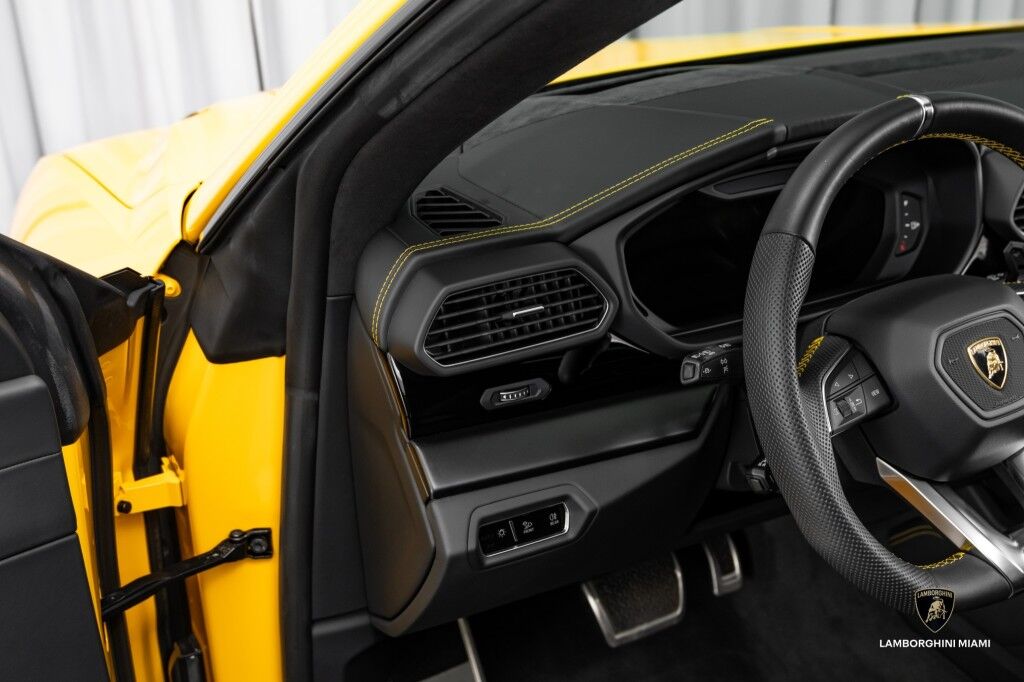 2024 Lamborghini Urus S North Miami Beach FL