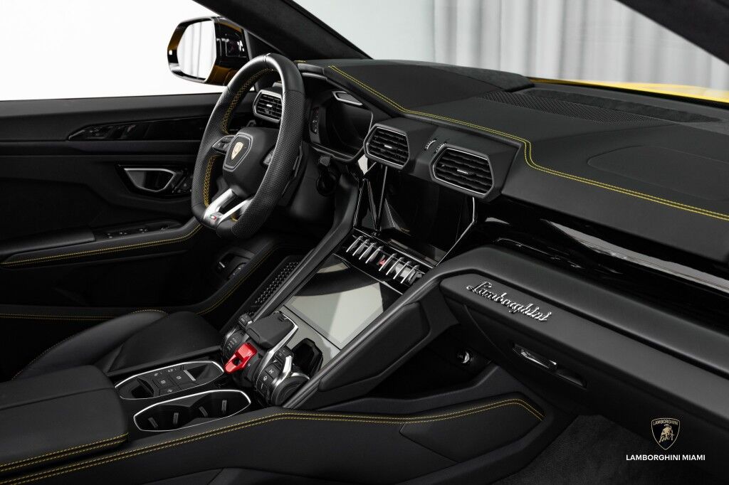 2024 Lamborghini Urus S North Miami Beach FL