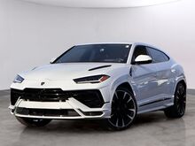 2024_Lamborghini_Urus_S_ Oshkosh WI