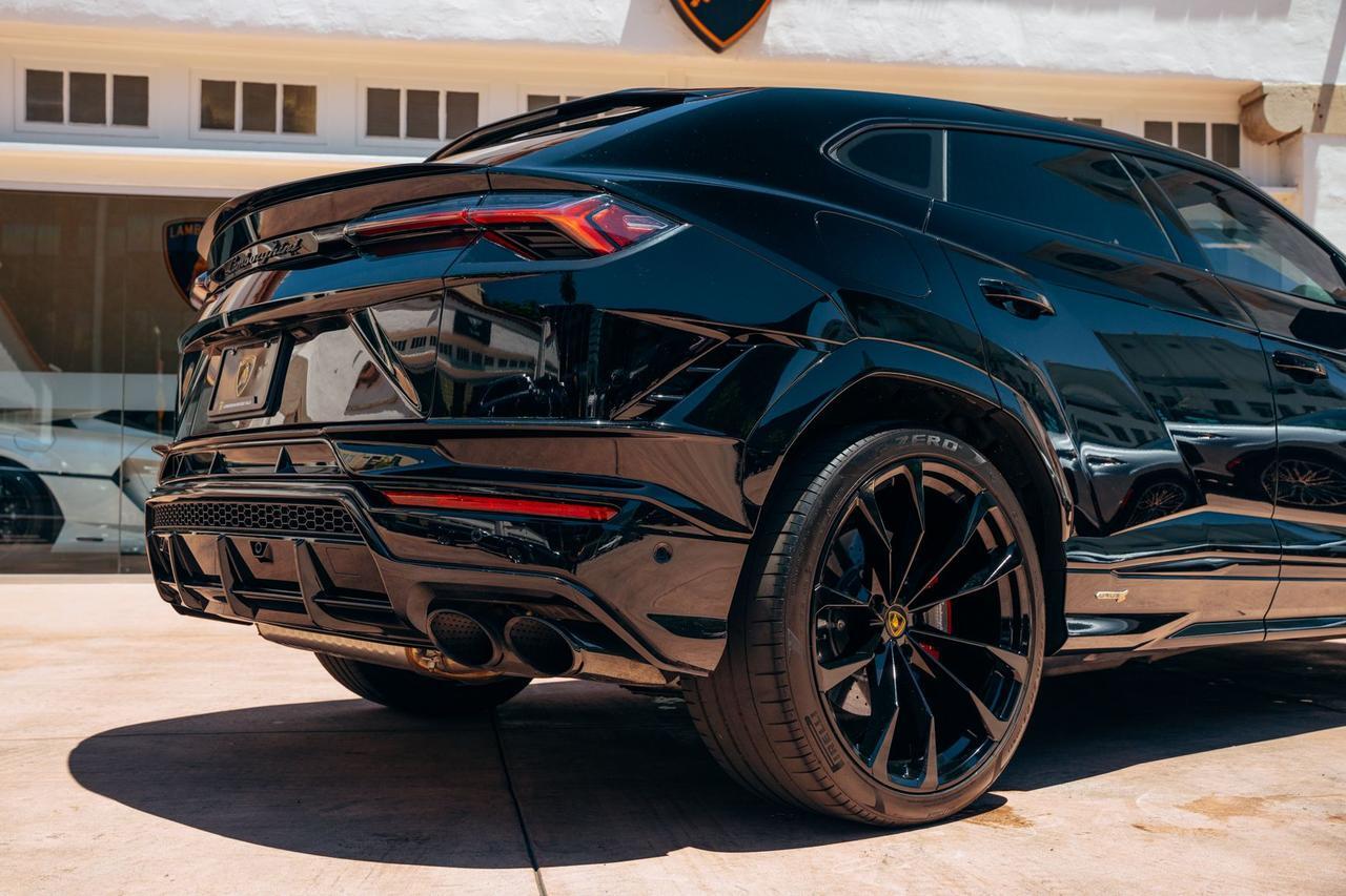 2024 Lamborghini Urus S S Lawrence KS