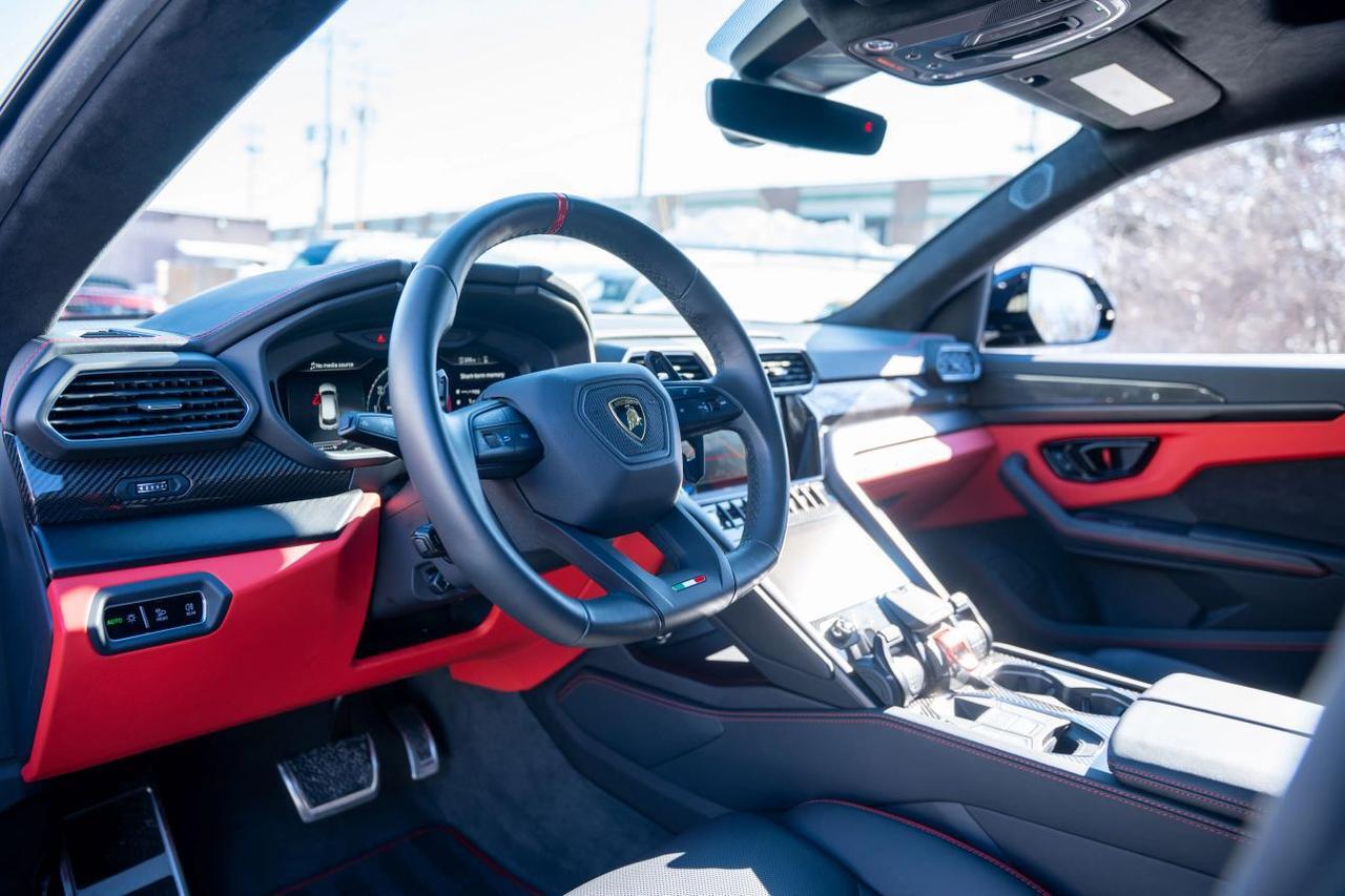 2024 Lamborghini Urus