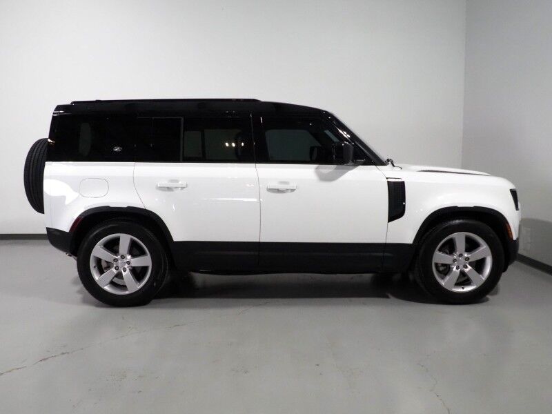 2024 Land Rover Defender 110 P300 S *PANO MOONROOF, NAVIGATION, ADAPTIVE CRUISE, 360 VIEW CAMERAS, SAFETY ALERTS, CLIMATE SEATS, HEATED STEERING, AIR SUSPENSION, 20 INCH WHEELS, MERIDIAN AUDIO, APPLE & ANDROID Round Rock TX