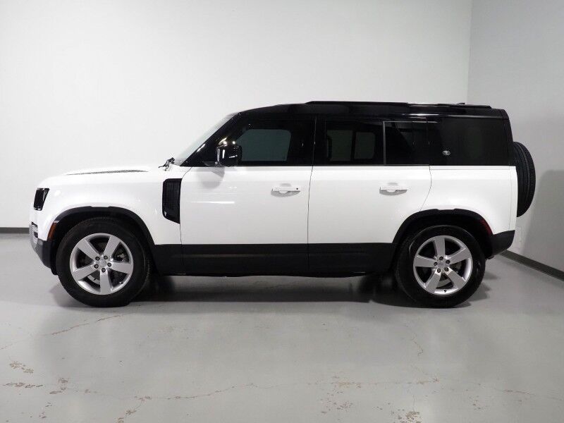 2024 Land Rover Defender 110 P300 S *PANO MOONROOF, NAVIGATION, ADAPTIVE CRUISE, 360 VIEW CAMERAS, SAFETY ALERTS, CLIMATE SEATS, HEATED STEERING, AIR SUSPENSION, 20 INCH WHEELS, MERIDIAN AUDIO, APPLE & ANDROID Round Rock TX