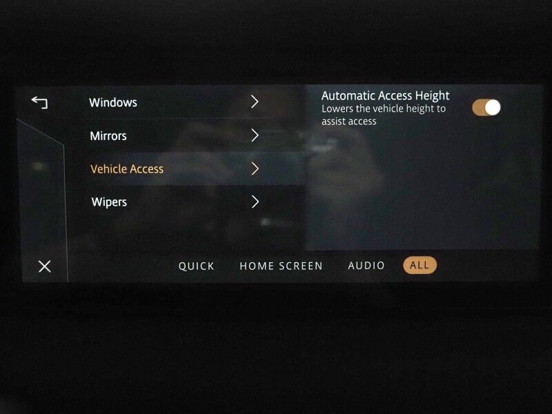 2024 Land Rover Defender 110 P300 S *PANO MOONROOF, NAVIGATION, ADAPTIVE CRUISE, 360 VIEW CAMERAS, SAFETY ALERTS, CLIMATE SEATS, HEATED STEERING, AIR SUSPENSION, 20 INCH WHEELS, MERIDIAN AUDIO, APPLE & ANDROID Round Rock TX