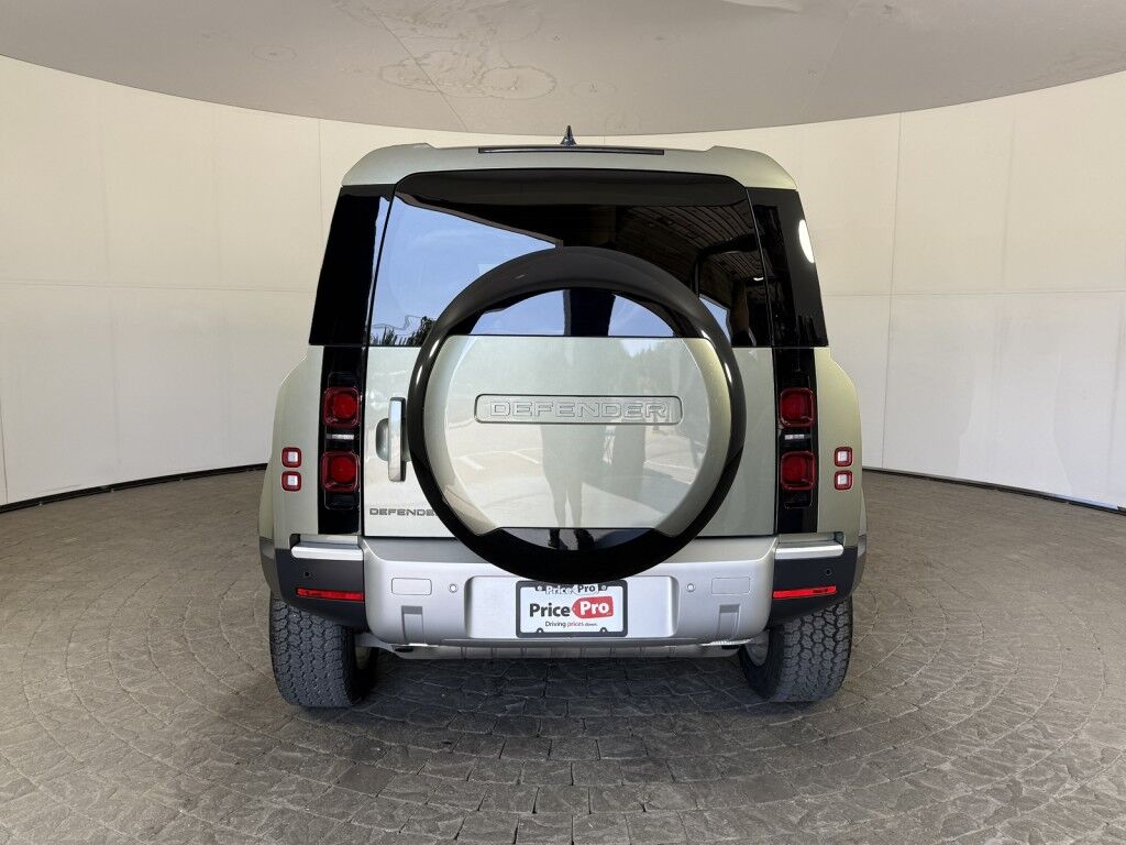 2024 Land Rover Defender 110 P300 S w/Air Suspension/Heads-Up/Family Pack Maumee OH
