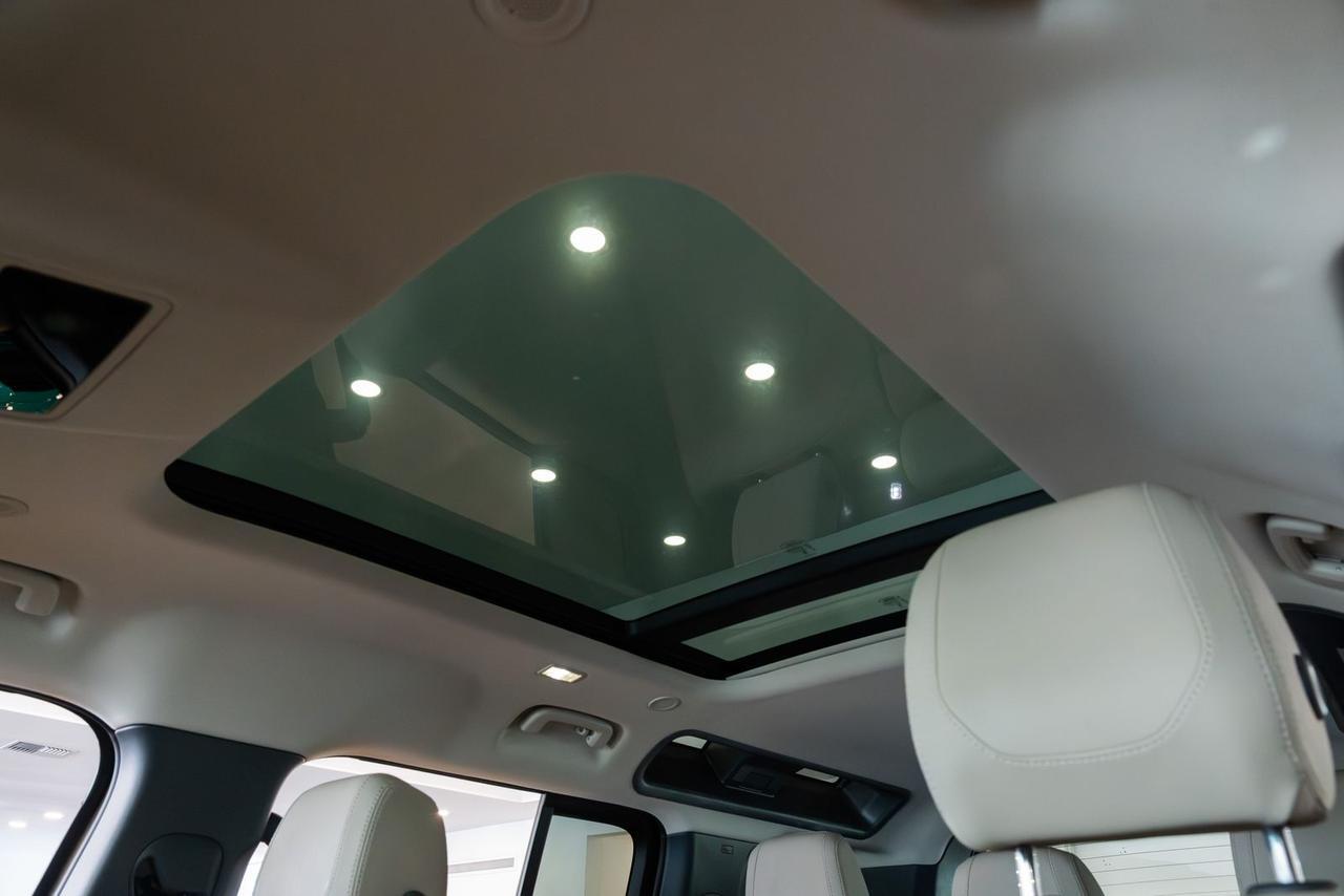 2024 Land Rover Defender 110 S Gladstone OR
