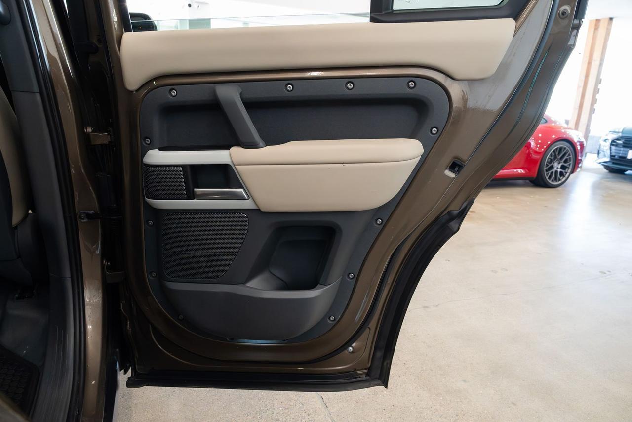 2024 Land Rover Defender 110 S Gladstone OR