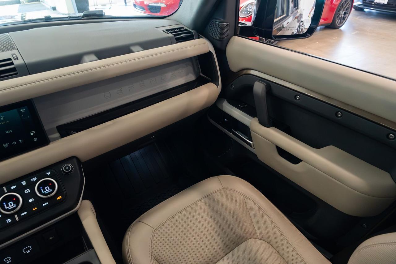 2024 Land Rover Defender 110 S Gladstone OR