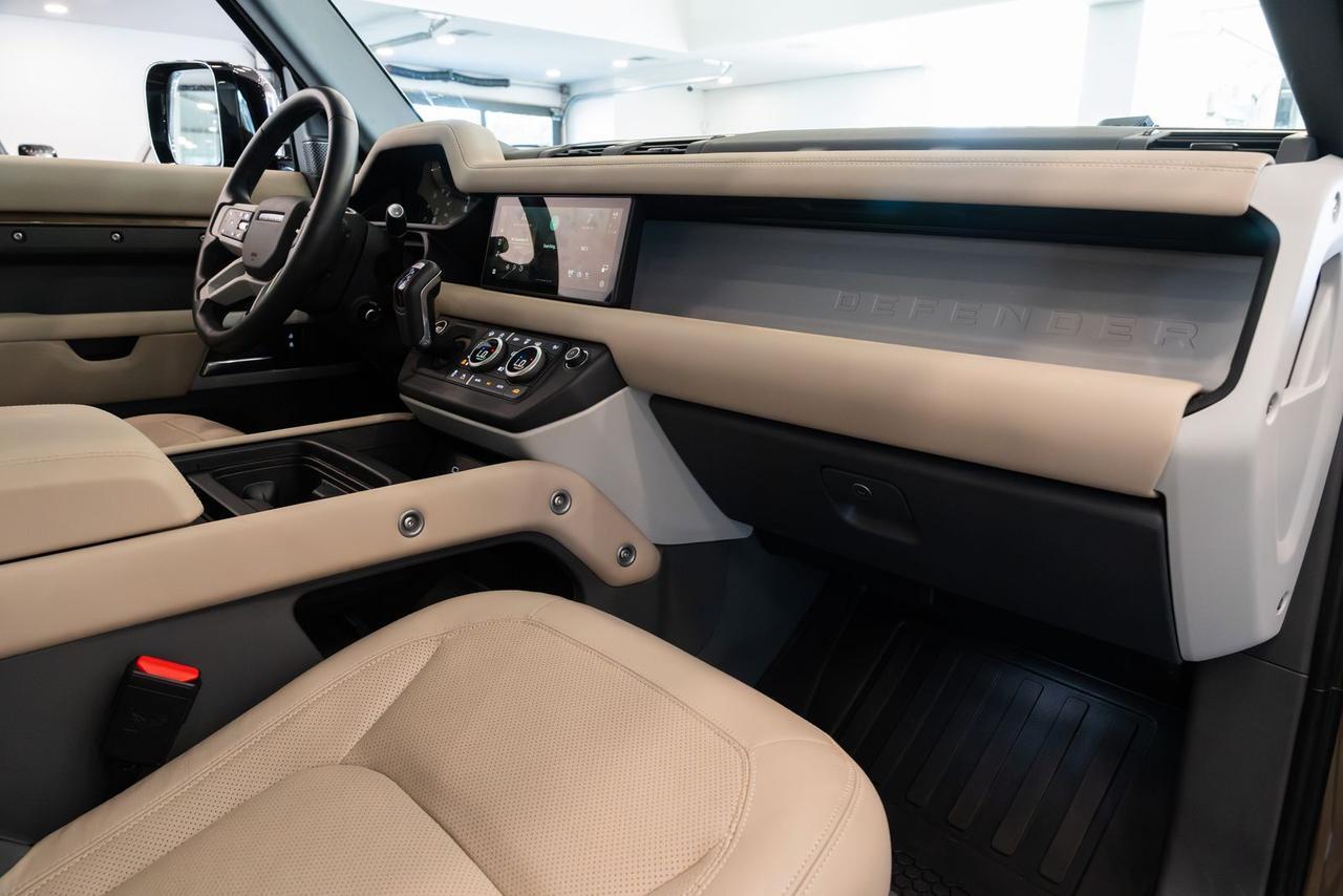 2024 Land Rover Defender 110 S Gladstone OR