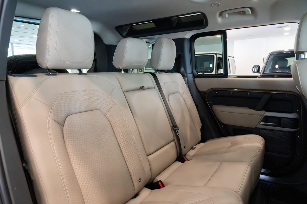2024 Land Rover Defender 110 S Gladstone OR