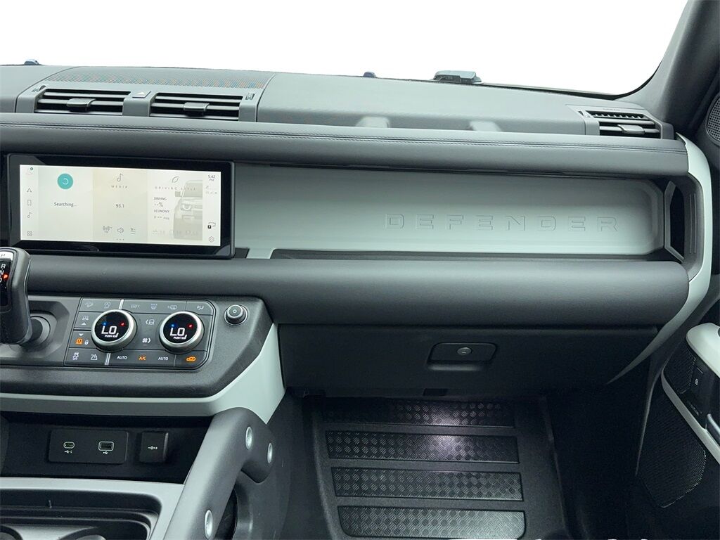 2024 Land Rover Defender 110 S NAV,CAM,PANO,HTD STS,BLIND SPOT,20&quot; WLS Plano TX