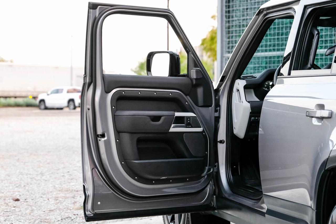 2024 Land Rover Defender 110 S Richardson TX