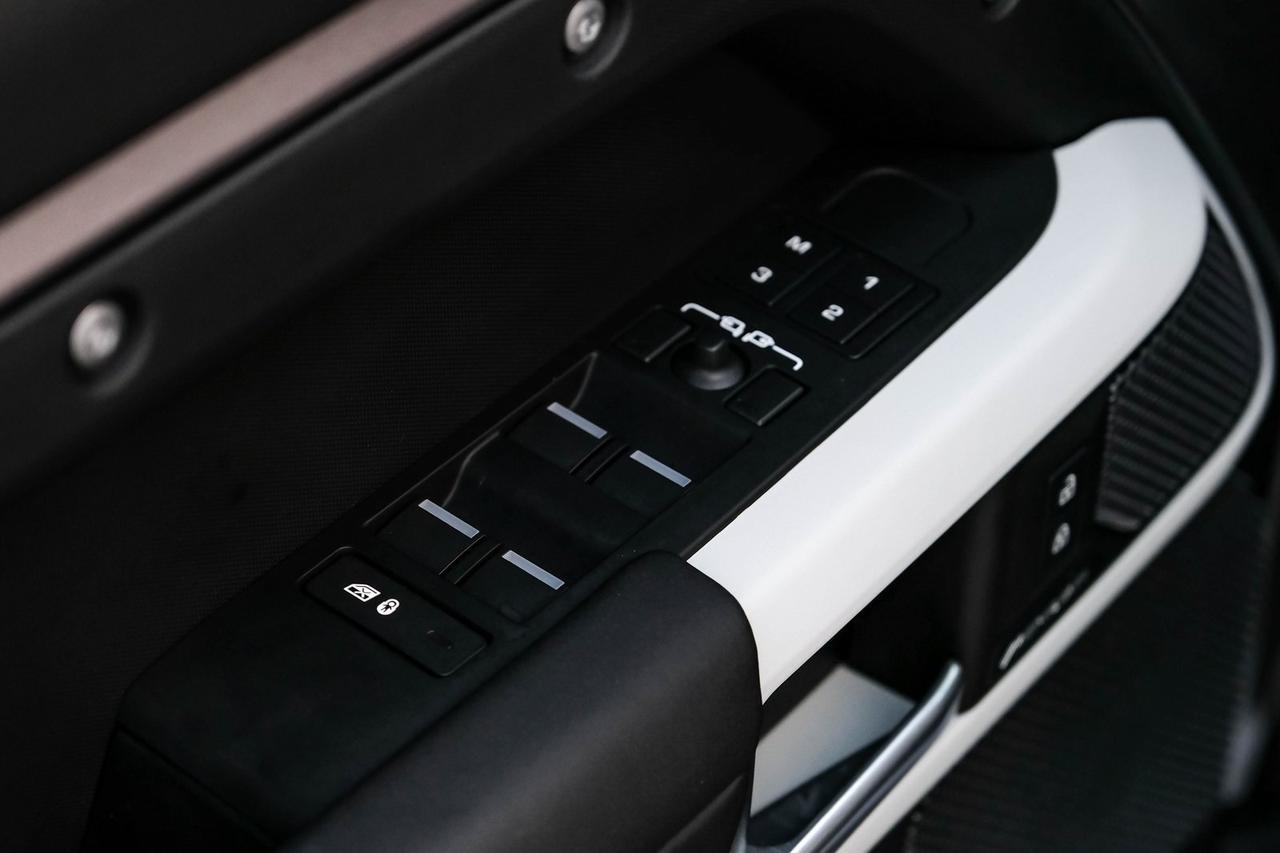 2024 Land Rover Defender 110 S Richardson TX