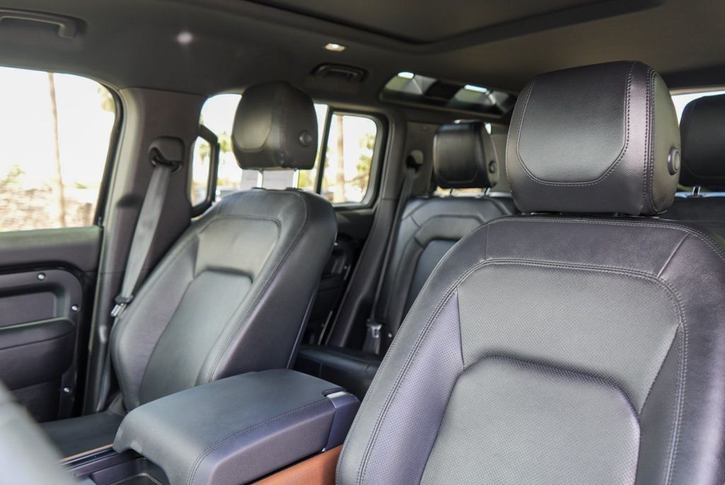 2024 Land Rover Defender 110 S