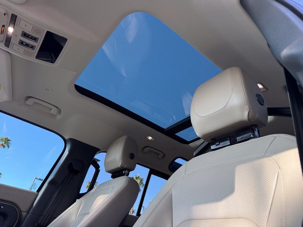 2024 Land Rover Defender 110 S Tucson AZ