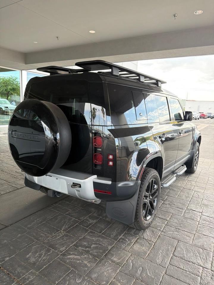 2024 Land Rover Defender 110 S