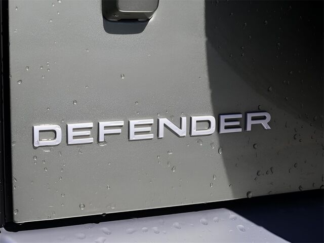 2024 Land Rover Defender 110 SE Oshkosh WI