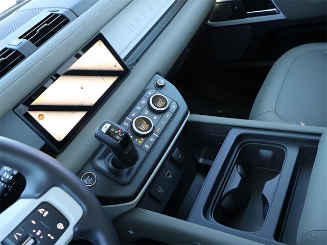 2024 Land Rover Defender 110 SE Oshkosh WI
