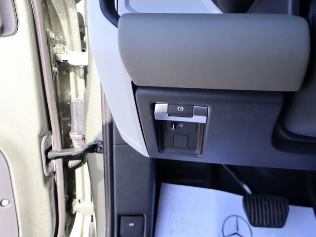 2024 Land Rover Defender 110 SE Oshkosh WI