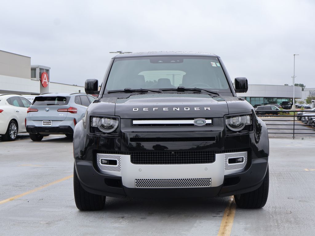 2024 Land Rover Defender 110 SE
