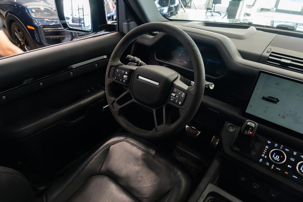 2024 Land Rover Defender 110 V8 Gladstone OR