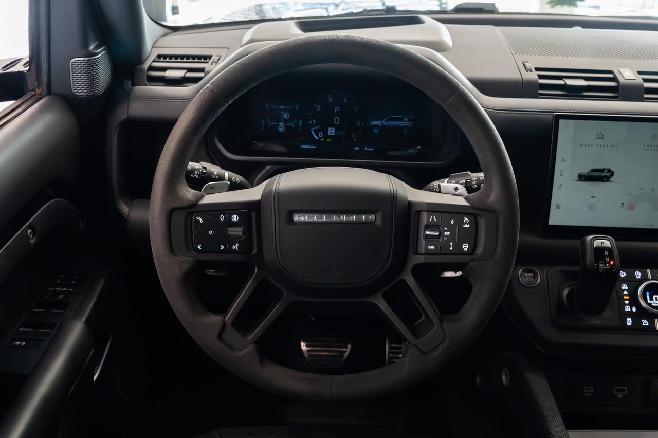 2024 Land Rover Defender 110 V8 Gladstone OR