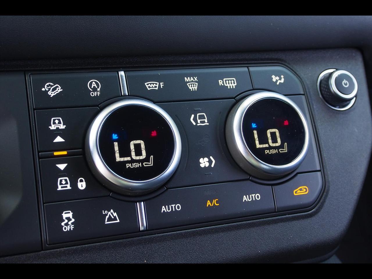 2024 Land Rover Defender 110 V8 P525