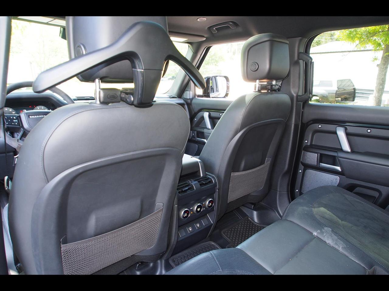 2024 Land Rover Defender 110 V8 P525