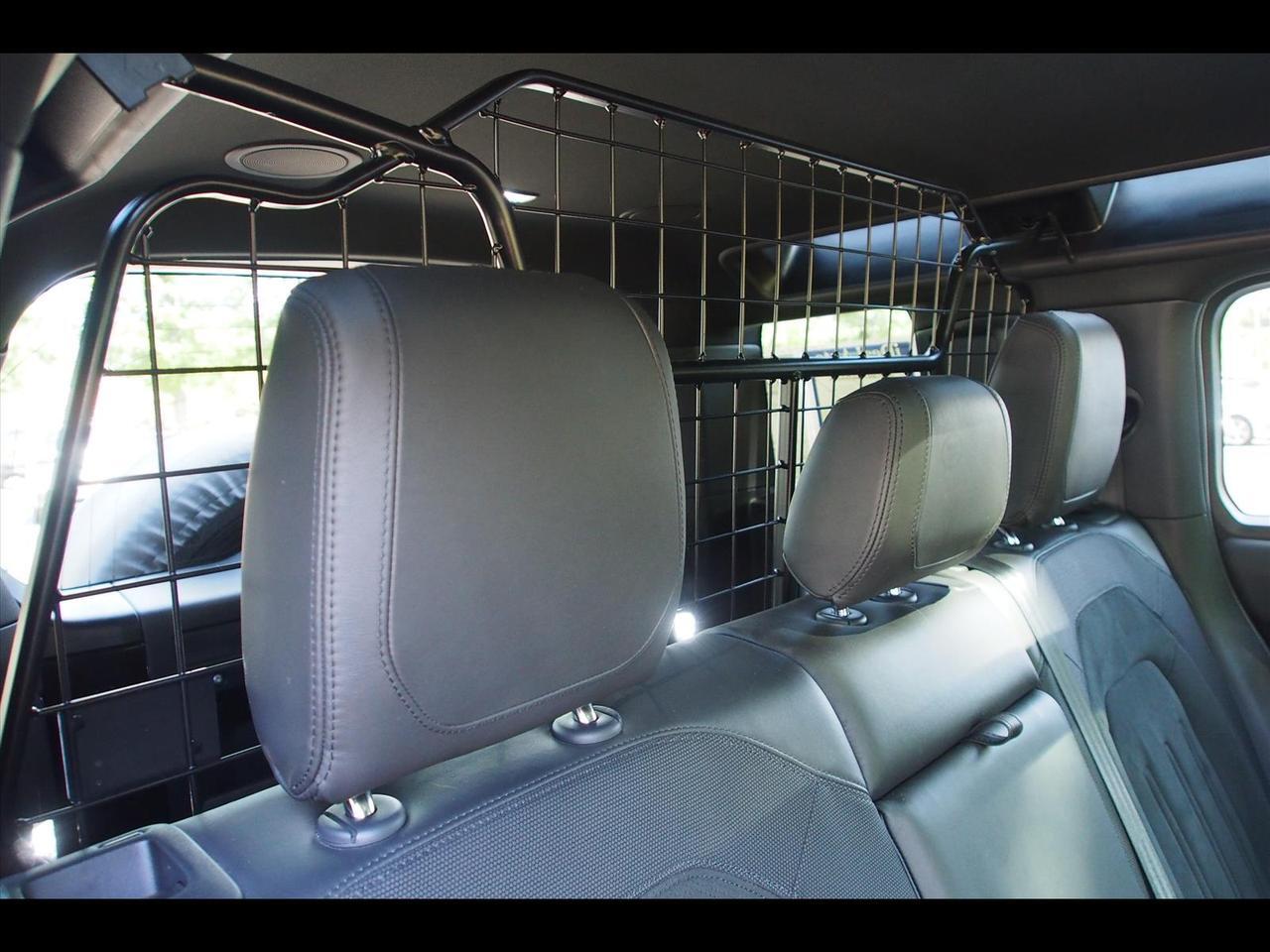 2024 Land Rover Defender 110 V8 P525