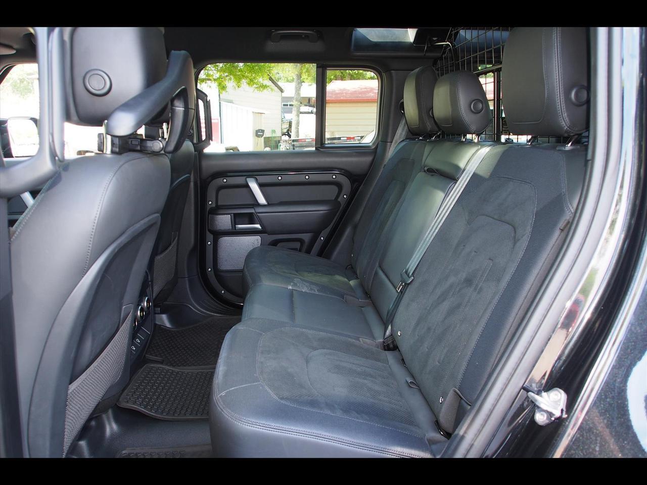 2024 Land Rover Defender 110 V8 P525
