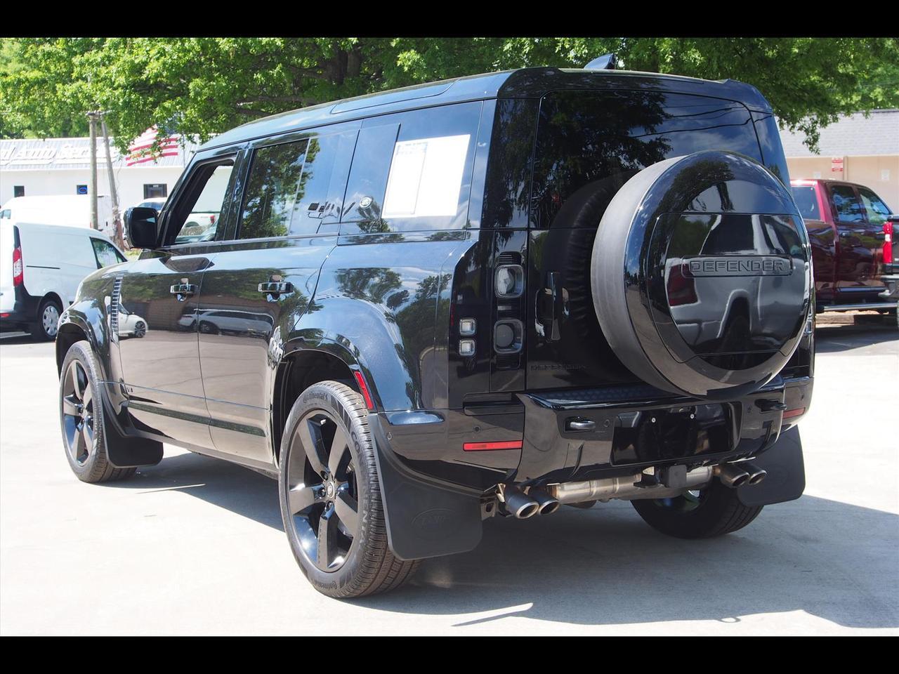 2024 Land Rover Defender 110 V8 P525