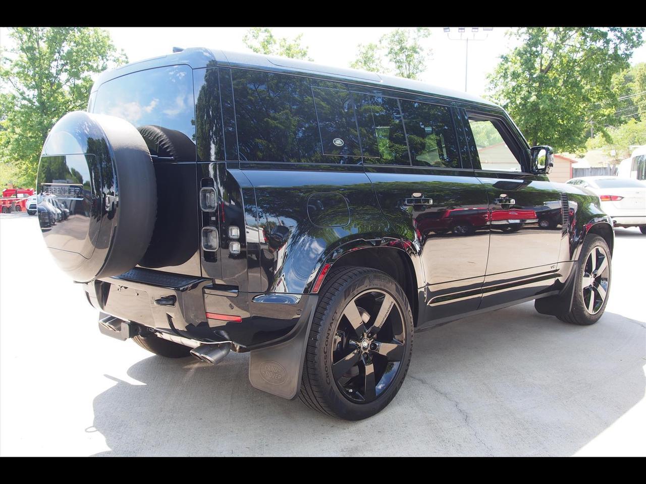 2024 Land Rover Defender 110 V8 P525
