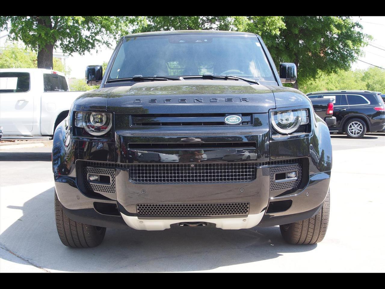 2024 Land Rover Defender 110 V8 P525